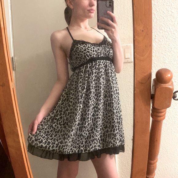 y2k Rachel & Chloe • Leopard Print Dress - Picture 2 of 8